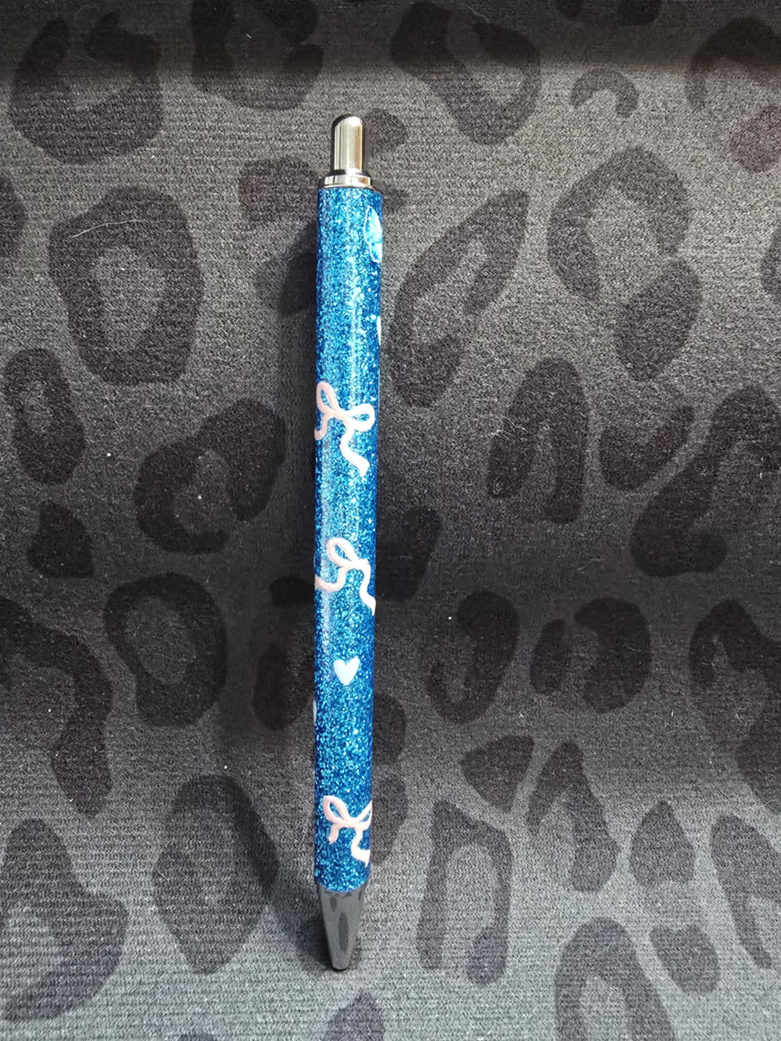 Random Wrapped Pens