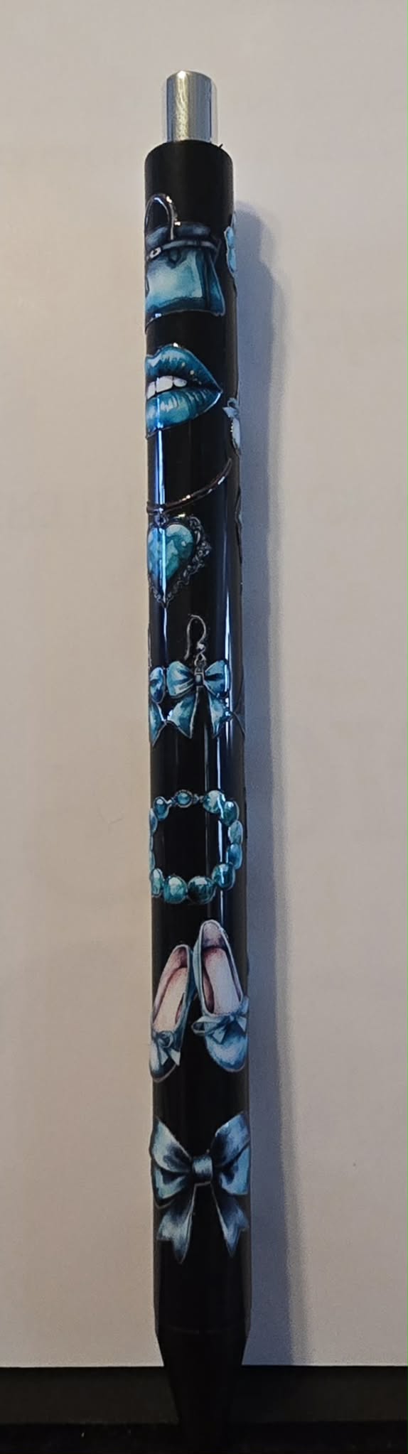 Random Wrapped Pens